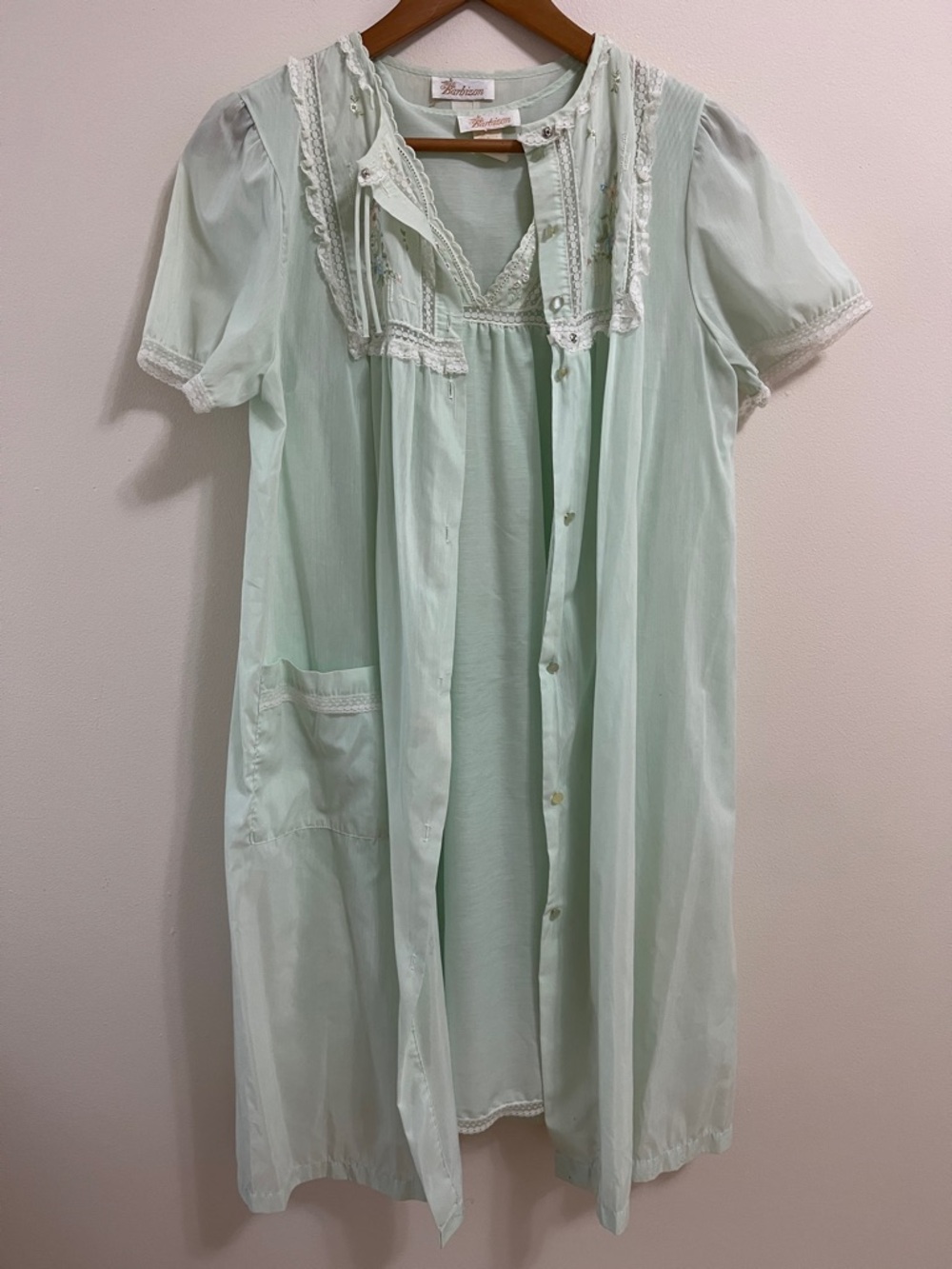 Vtg Barbizon 2-Piece Batiste Nightgown & Robe Mint Green Embroidered Lace Small